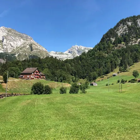 Chalet Hockli